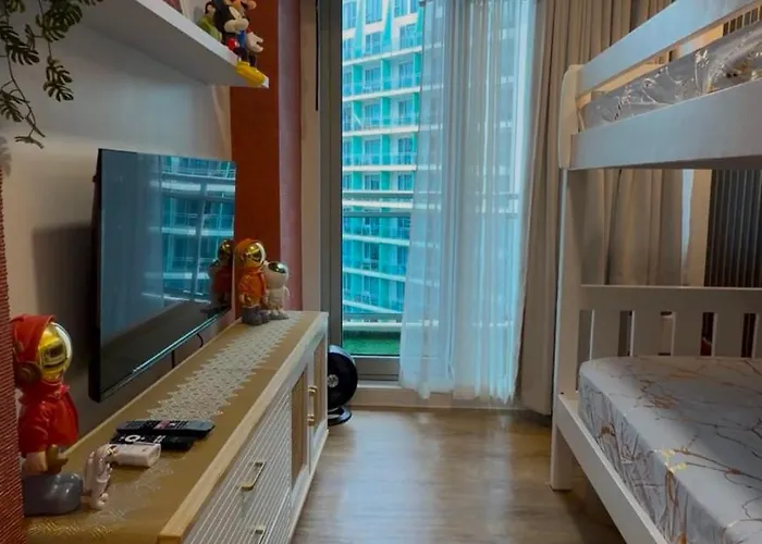 Azure Urban Paranaque Velvet Horiyama 5* Манила