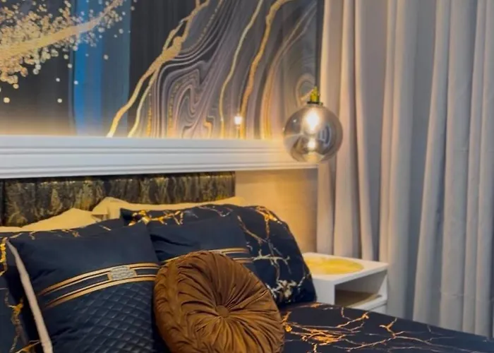 Отель Azure Urban Paranaque Velvet Horiyama 5*